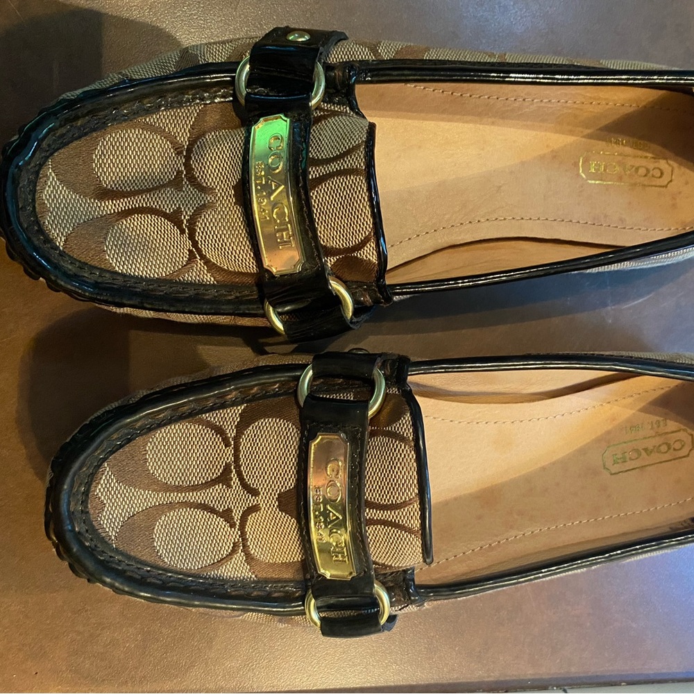 Really Nice Coach shoes, these are truly like brand new!!